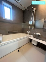 浴室:1坪の快適で清潔な空間で疲れを癒す心も体もオフになる極上のリラックスタイムをお楽しみください。（施工例）